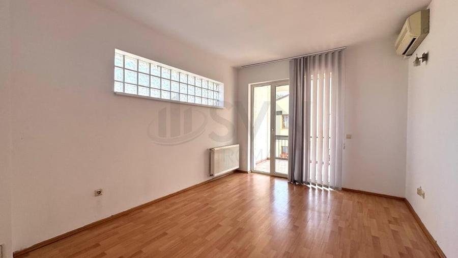 Casă cu 5 camere cu Teren 247 Mp în Floreasca