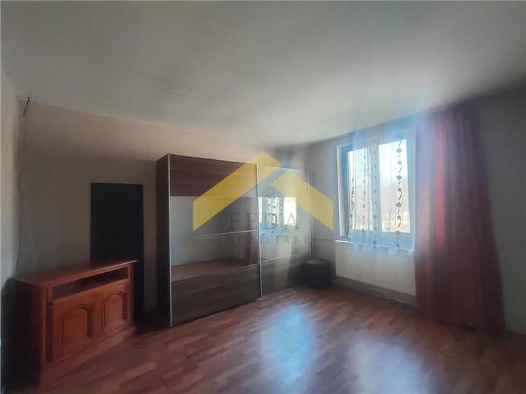 Casă individuală cu 2 camere cu Teren 1501 Mp în Săvârșin