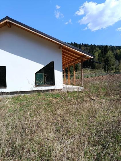 Casă cu 2 camere în Poieni