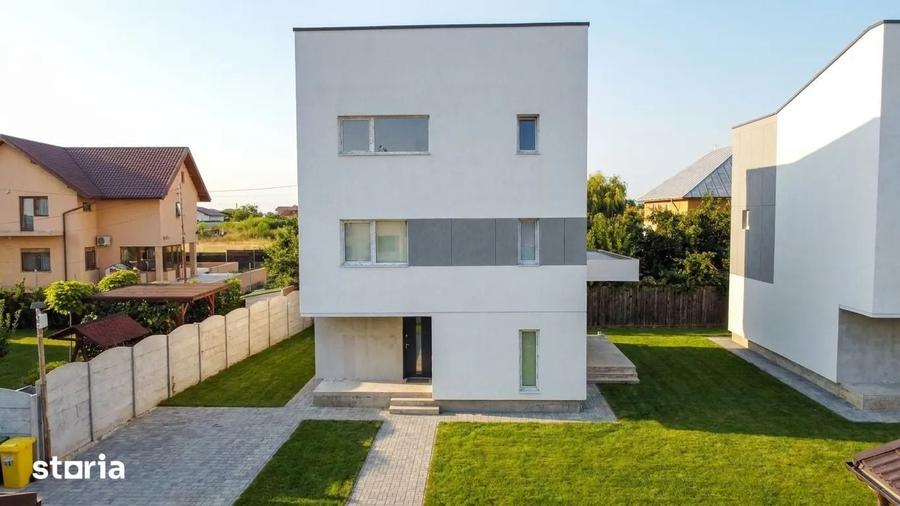 Casă cu 6 camere cu Teren 340 Mp în Mogoșoaia