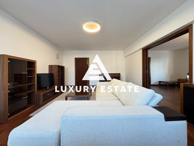 Apartament cu 4 camere decomandat în Polonă