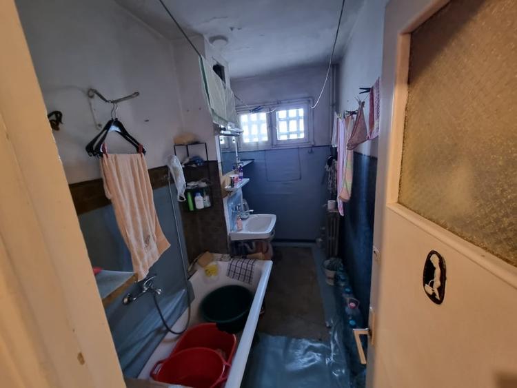 Clinica Luxor- 9 Mai- Ultracentral-3 camere/etaj 3, necesită renovare - 9