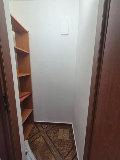 Apartament cu 3 camere decomandat în Mărgeanului