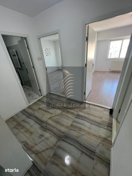 Apartament cu 3 camere decomandat în Delfinariu