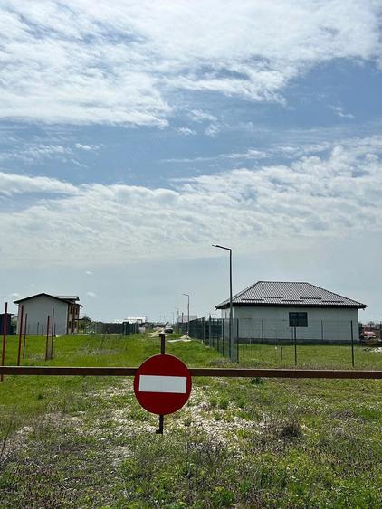 Teren de 330 mp, în Săbăreni