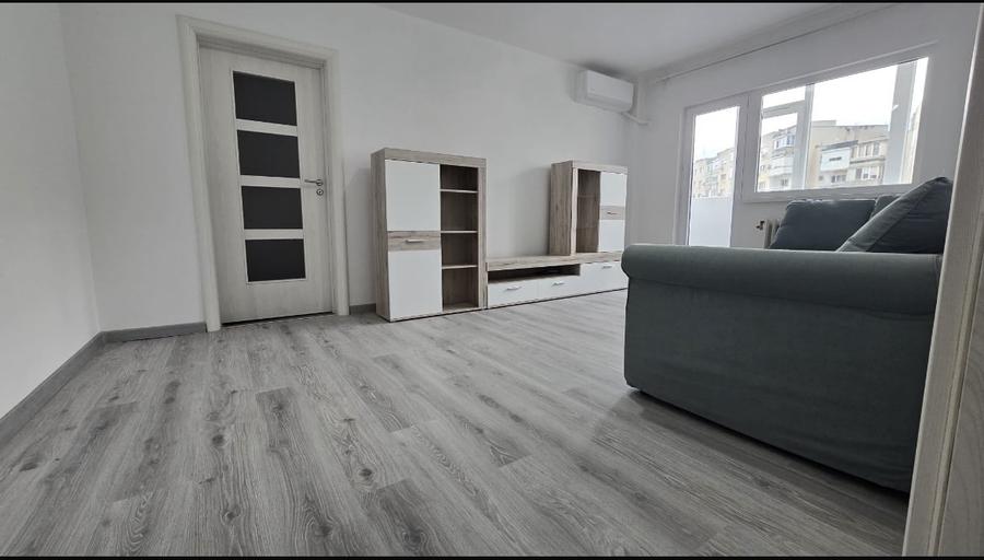 Apartament cu 2 camere semidecomandat în Tineretului