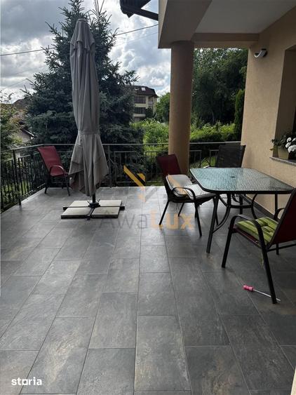 Casă cu 7 camere cu Teren 1800 Mp în Săsar
