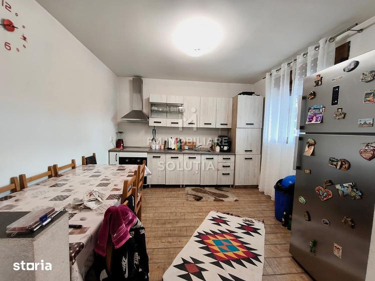 Casă cu 5 camere cu Teren 459 Mp în Recea