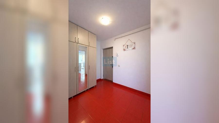 Apartament cu 2 camere semidecomandat, mobilat în Florești
