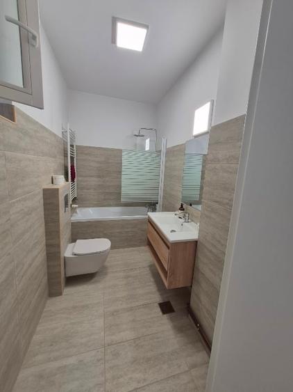 Apartament cu 2 camere, mobilat în Ultracentral