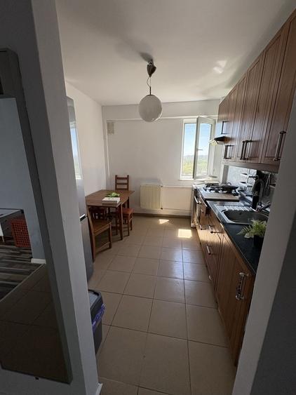 Apartament cu 3 camere nedecomandat în Titan