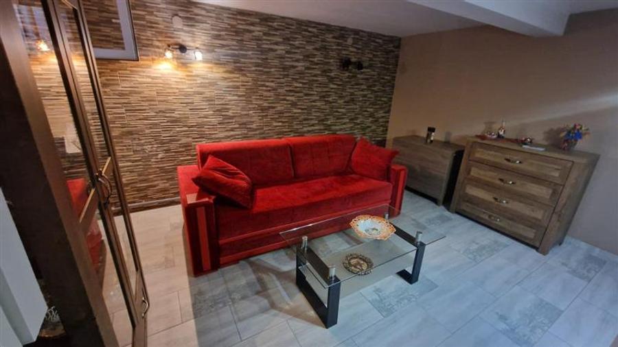 Casă cu 5 camere cu Canalizare în Copou