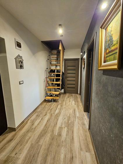 Apartament cu 3 camere decomandat în Paltin