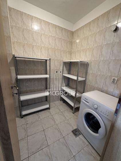 Apartament cu 3 camere semidecomandat, mobilat în Semicentral