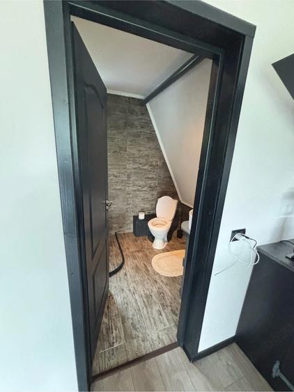 Casă cu 4 camere cu Teren 300 Mp în Novaci