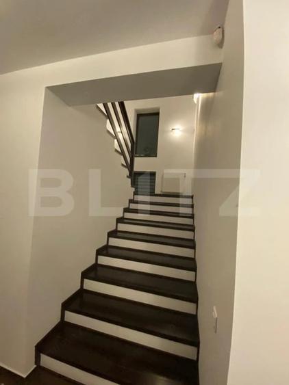 Casă cu 5 camere cu Teren 304 Mp în Mereni (Titu)