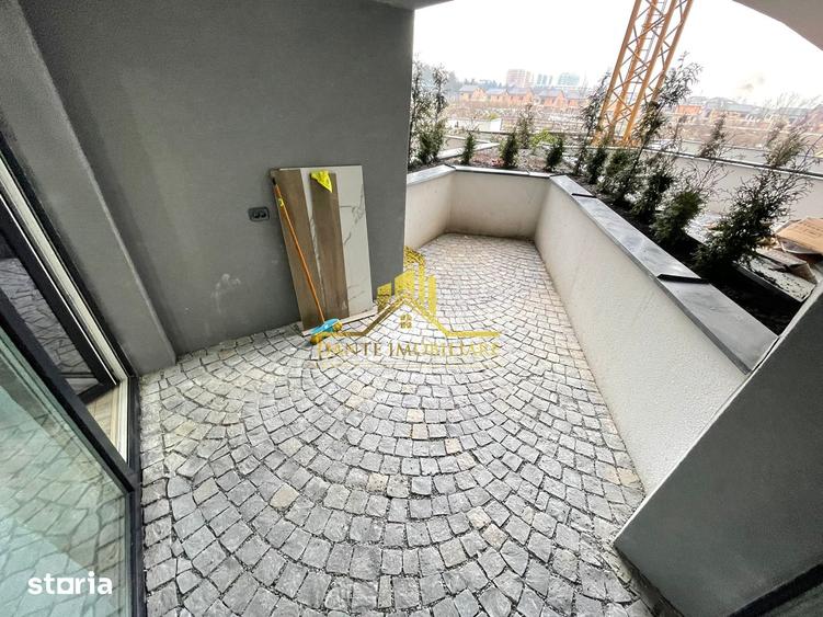Apartament cu 2 camere semidecomandat, mobilat în Sopor