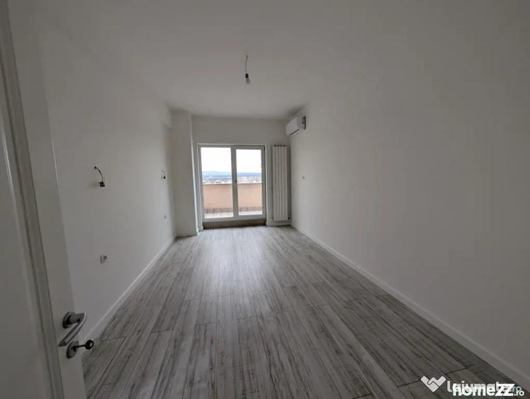 Apartament cu 3 camere decomandat în Ștefan cel Mare