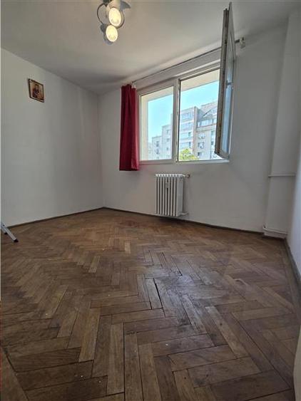 Apartament cu 3 camere semidecomandat, mobilat în Domenii