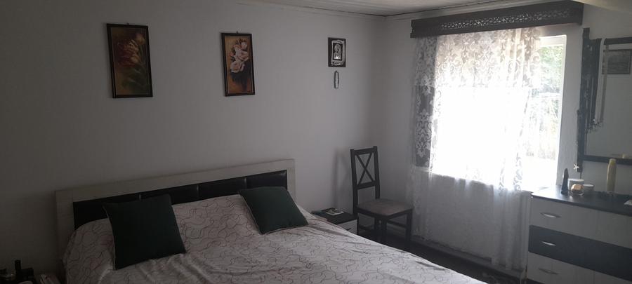 Casă individuală cu 5 camere cu Canalizare în Periferie