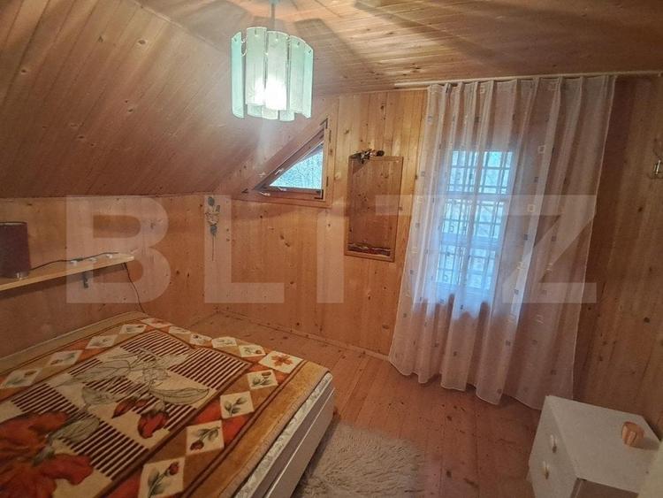 Casă individuală cu 4 camere cu Teren 240 Mp în Central