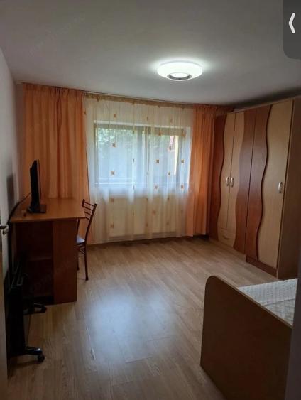 Garsonieră decomandată în Moșilor