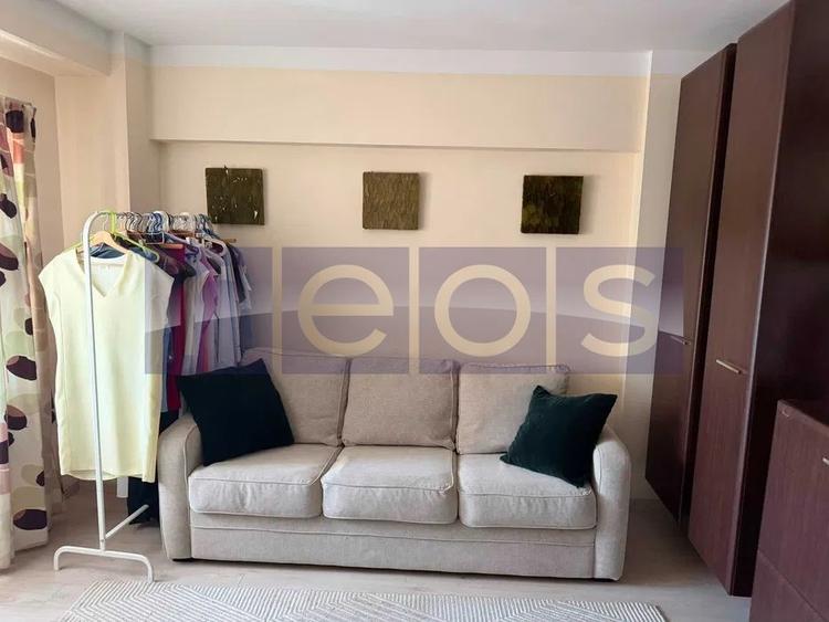Apartament cu 4 camere decomandat, mobilat în Decebal