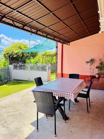 Casă cu 3 camere cu Teren 4381 Mp în Poduri