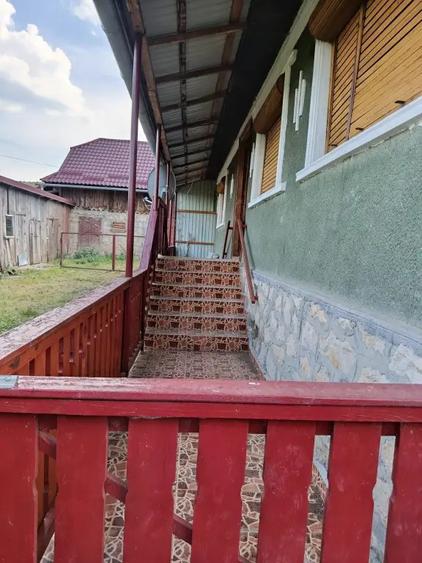 Casă cu 3 camere în Central
