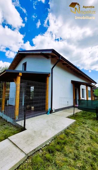 Casă individuală cu 4 camere cu Teren 4126 Mp în Apahida