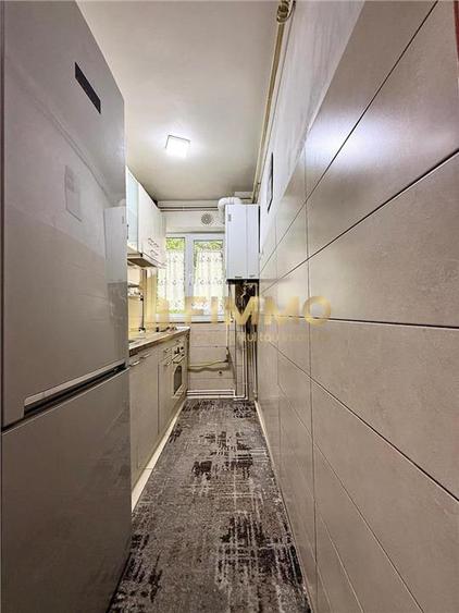 Apartament cu 3 camere nedecomandat, mobilat în George Enescu