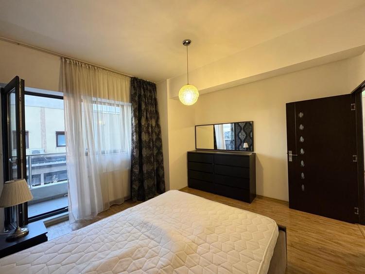 Apartament cu 2 camere decomandat, mobilat în Decebal
