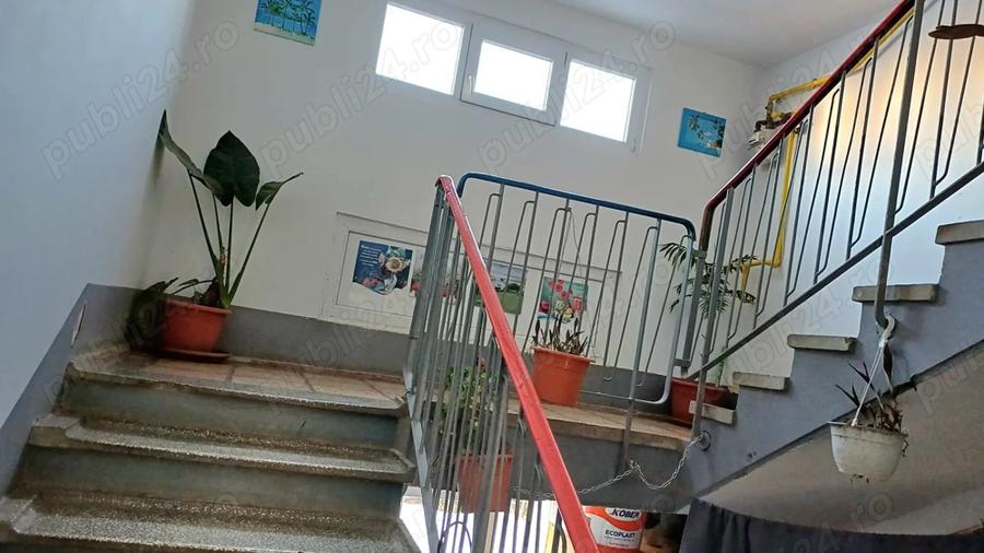 Apartament cu 2 camere semidecomandat în Micro I