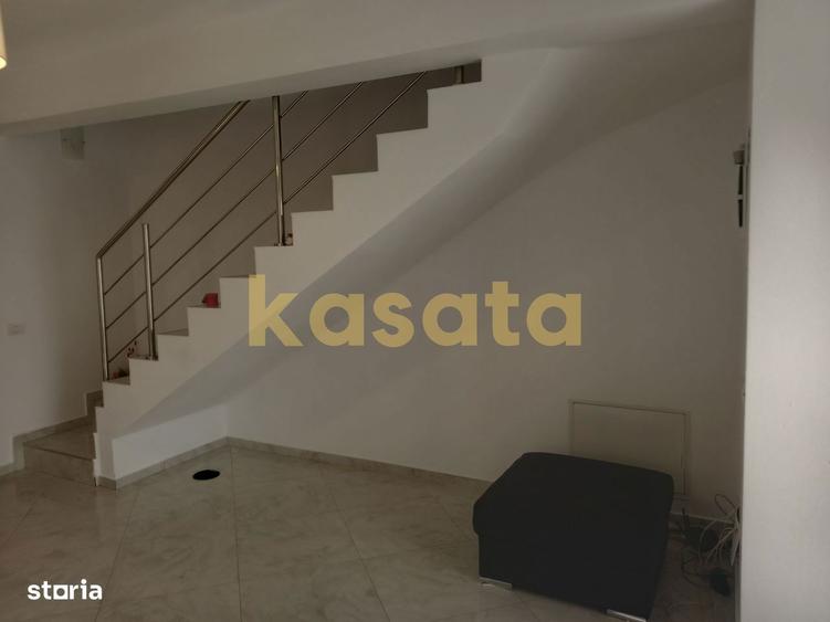 Casă cu 4 camere cu Canalizare în Central