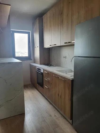 Apartament cu 2 camere decomandat în Km 5