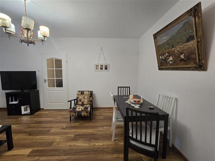 Apartament cu 2 camere semidecomandat, mobilat în 1 Mai