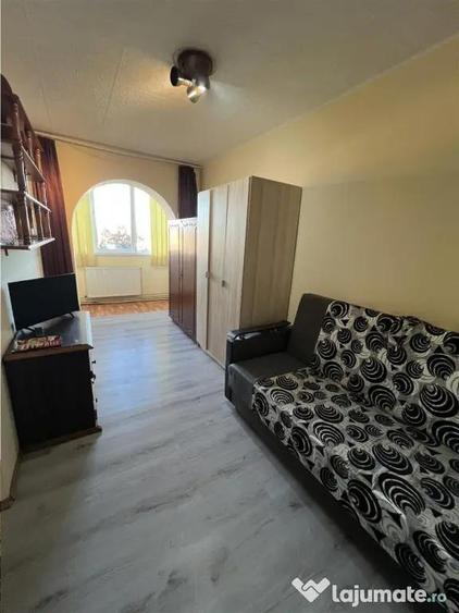 Apartament cu 3 camere decomandat în Terezian