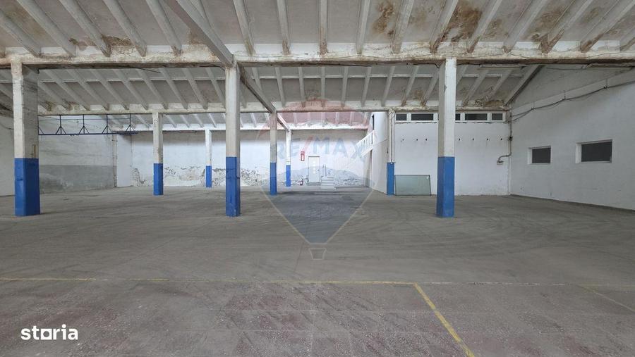 Spațiu comercial, de 2,700 mp, în Prejmer