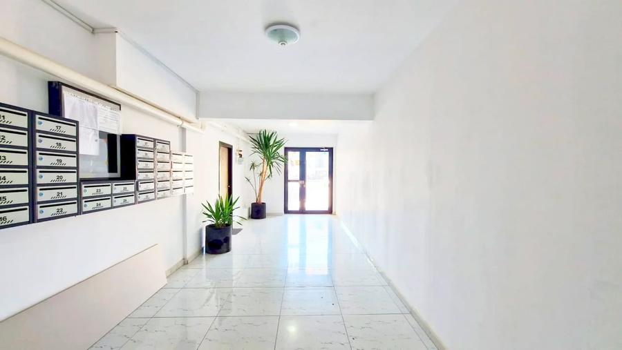 Apartament cu 3 camere decomandat, mobilat în Mamaia-Sat