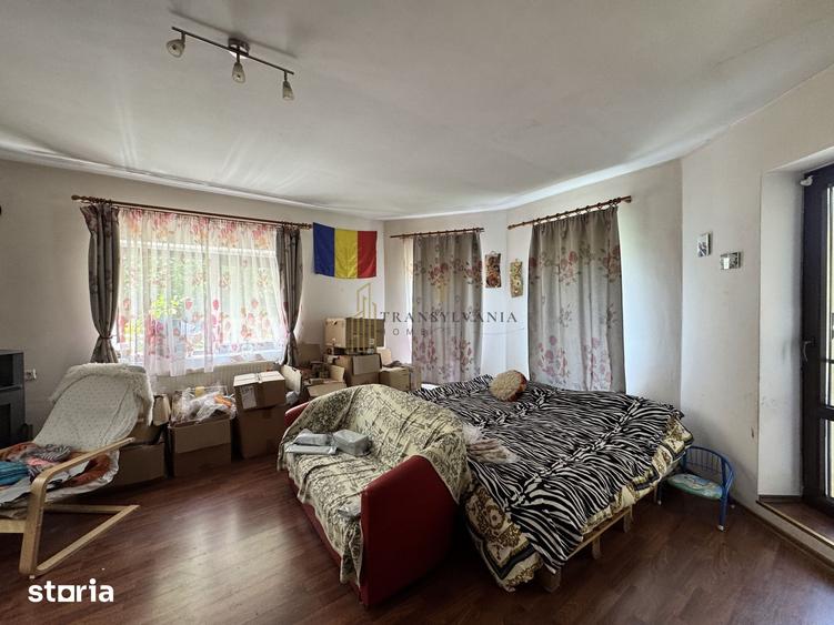 Casă cu 4 camere cu Teren 1600 Mp în Chirpăr