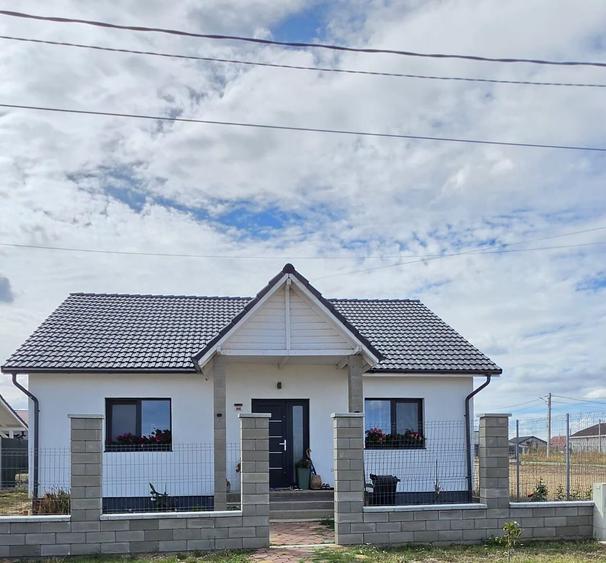 Casă cu 3 camere în Central