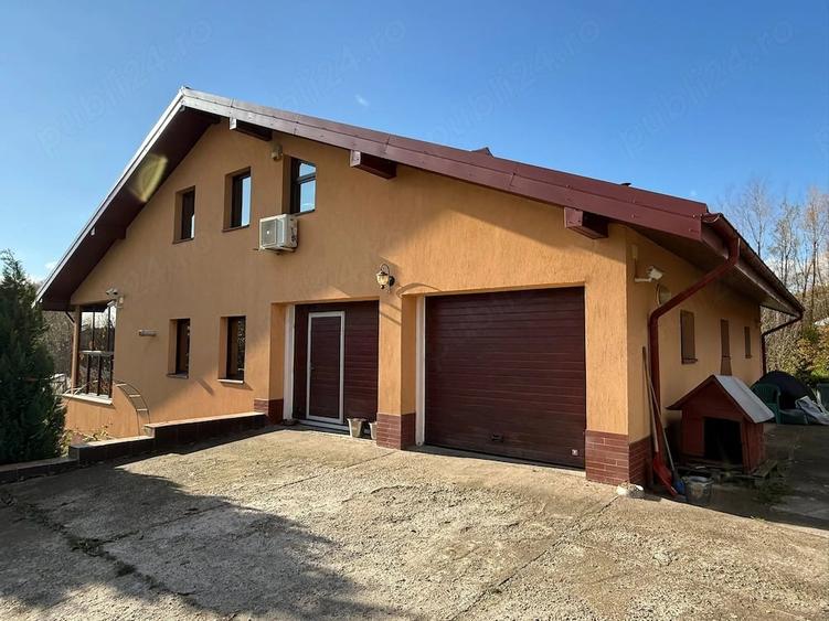 Casă cu 3 camere cu Teren 1500 Mp în Gura Văii