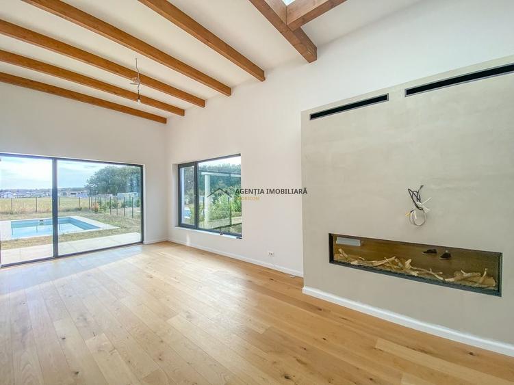 Casă individuală cu 5 camere cu Piscina în Corbeanca