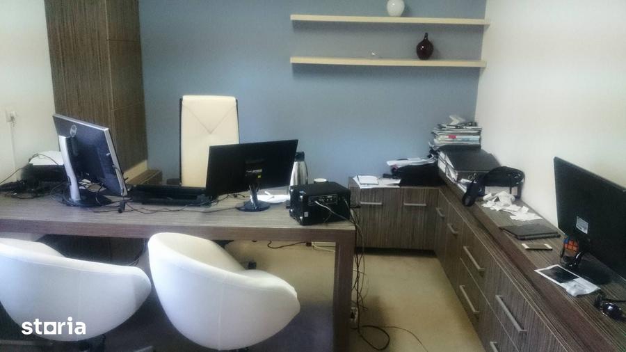 Spațiu comercial, de 175 mp, în Podu Roș