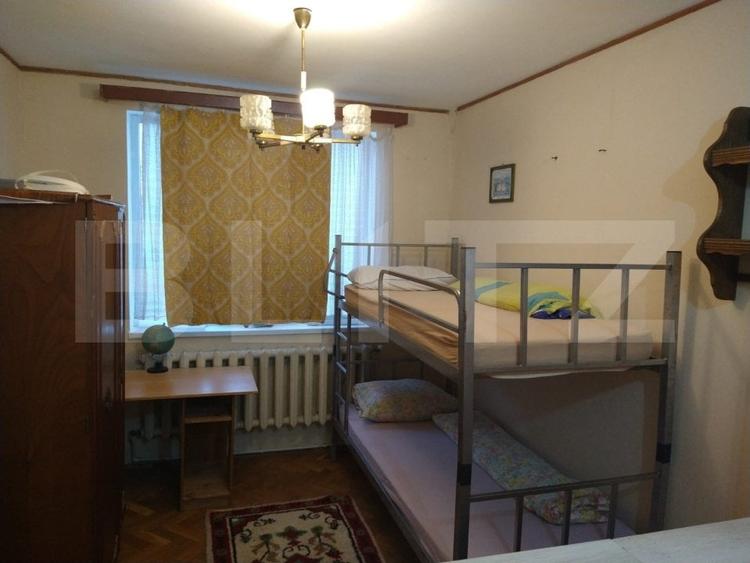 Casă individuală cu 5 camere cu Canalizare în Cetate