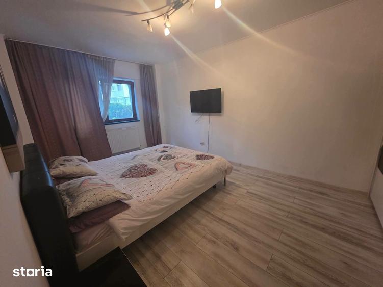 Apartament cu 3 camere în Tractorul