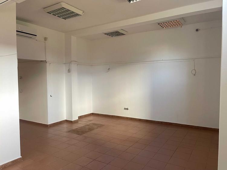 Spațiu comercial, de 102 mp, în Valea Aurie