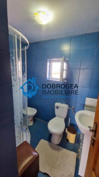 Casă individuală cu 6 camere cu Canalizare în Cataloi