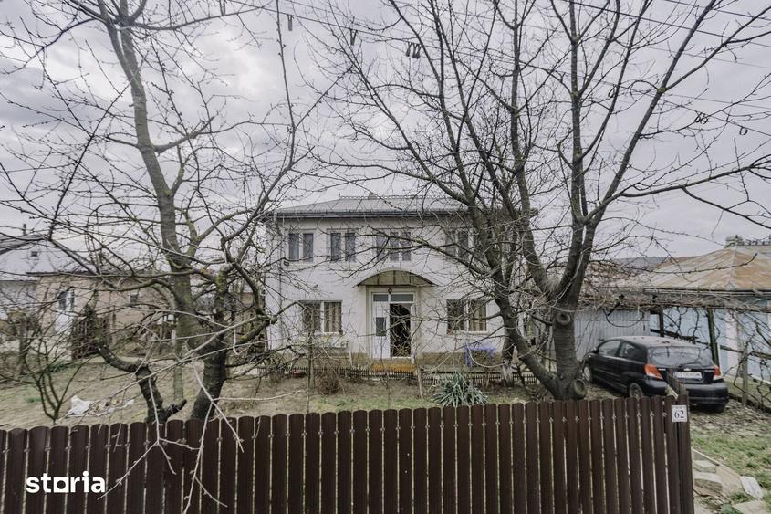 Casă cu 5 camere cu Teren 594 Mp în Trușești