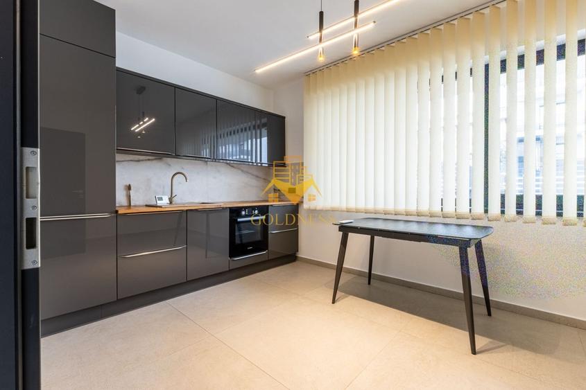 Duplex cu 6 camere cu Canalizare în Europa